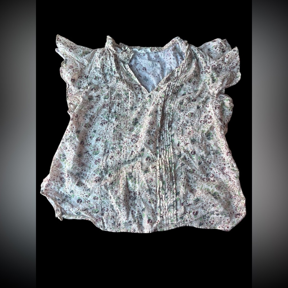 ✨Cottage-style floral blouse with a sweet, fairy-like touch✨
